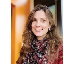 Elena S., Import/Export Business (Abu Dhabi)